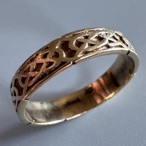 9ct yellow gold 375 - yellow, celtic